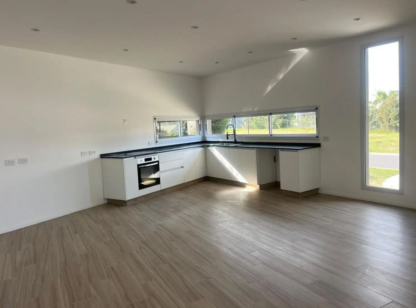 Casa En venta 4 ambientes con jardin y parrilla 1