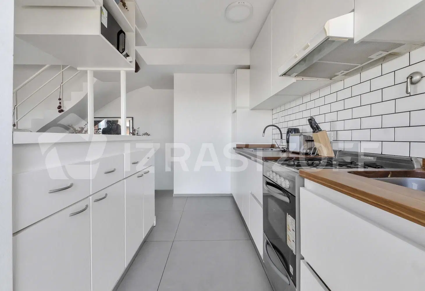 Departamento en Venta de 3 ambientes con gran vista en Tigre Centro. Al lado de la estación de Tren. 4
