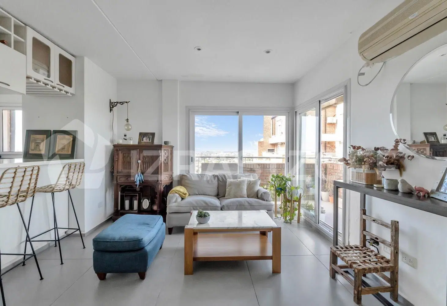Departamento en Venta de 3 ambientes con gran vista en Tigre Centro. Al lado de la estación de Tren. 1