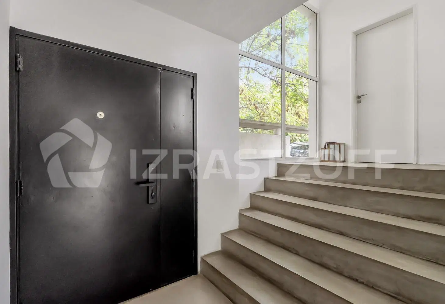 Casa en Las Liebres lote interno 4 dorm. Orientacion NE 2
