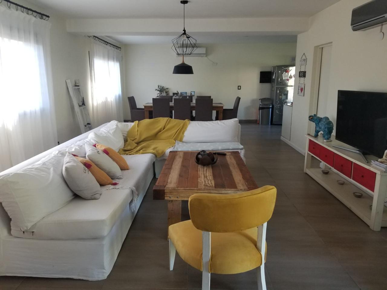 Foto de Venta casa Pilar en barrio semicerrado con parque y pileta sin expensas, imagen 3
