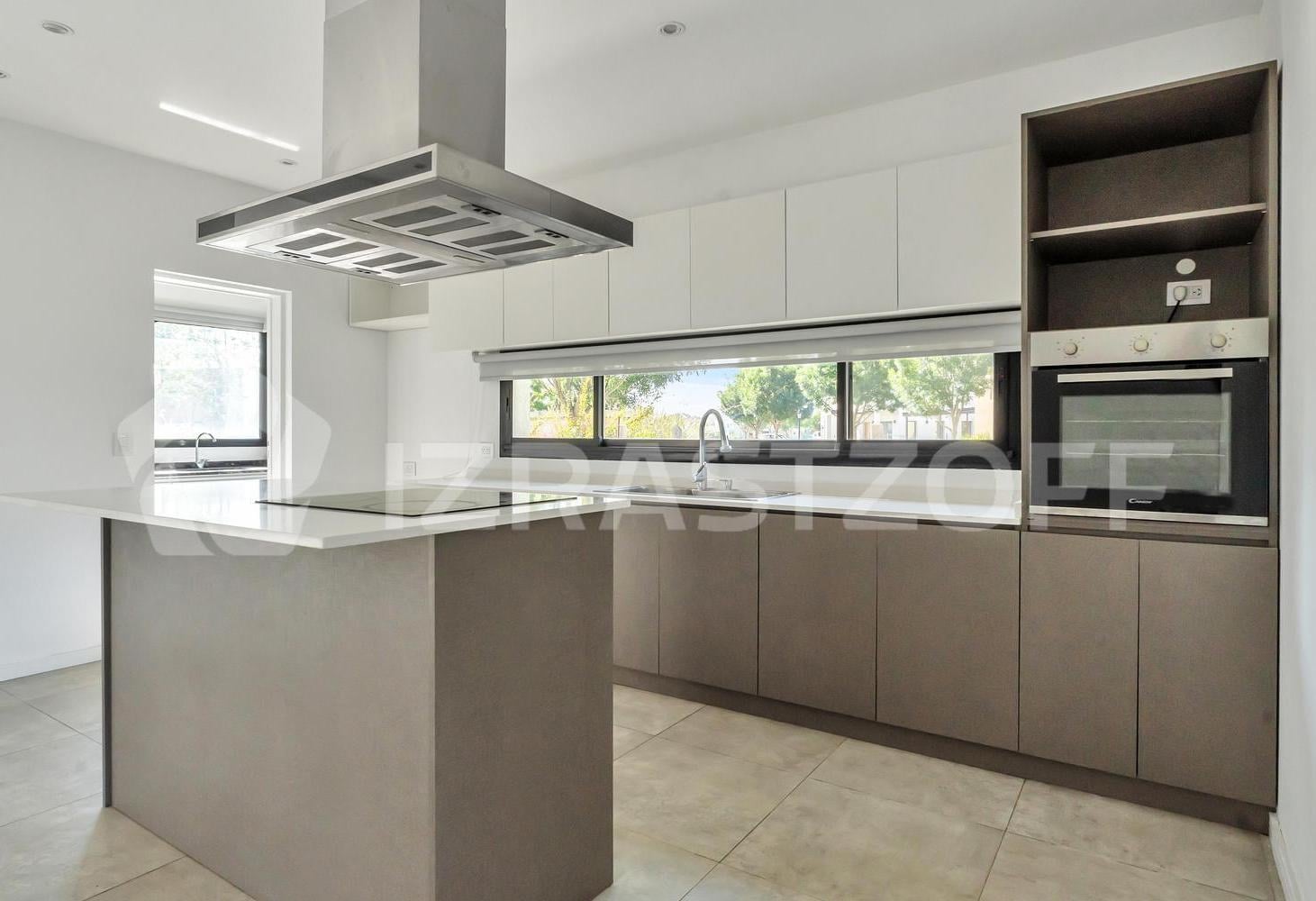 Foto de Casa EN ALQUILER ANUAL en Santo Tomás en lote central al área verde del, imagen 5