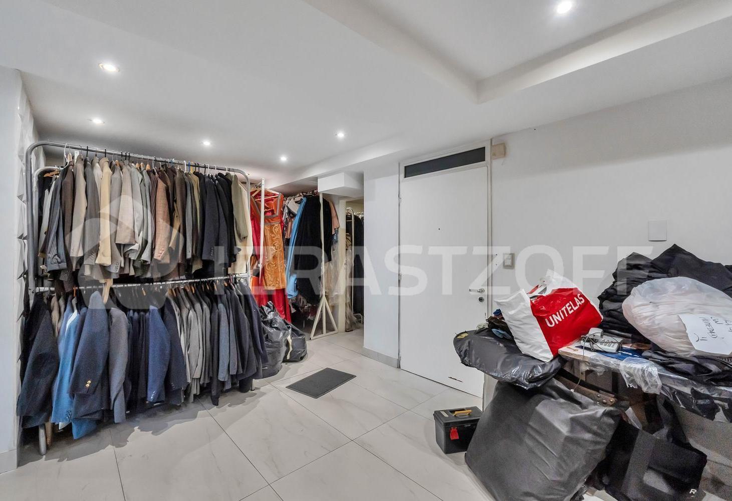Foto de Oficina en venta Recoleta. 4 ambientes y cochera, imagen 1