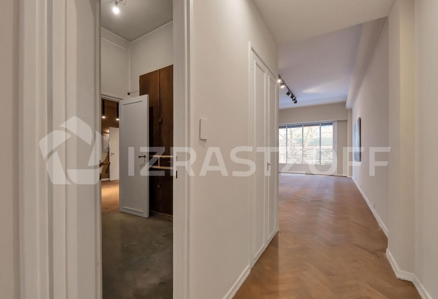 Foto de Departamento en venta en Retiro. Racionalista, 2 dormitorios en suite, imagen 1