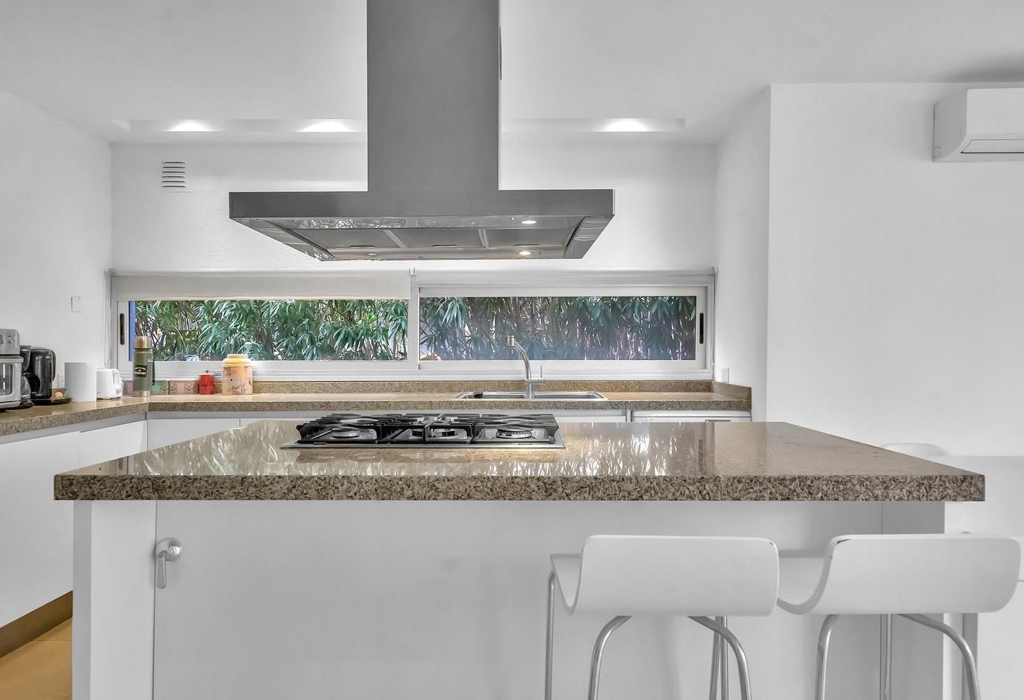 Foto de Casa en venta y alquiler con 3 dormitorios en El Encuentro. Moderna y, imagen 4