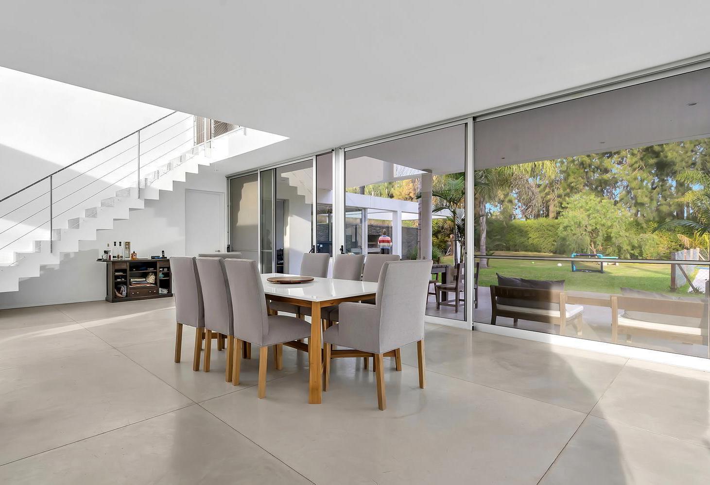 Foto de Casa en venta y alquiler con 3 dormitorios en El Encuentro. Moderna y, imagen 2