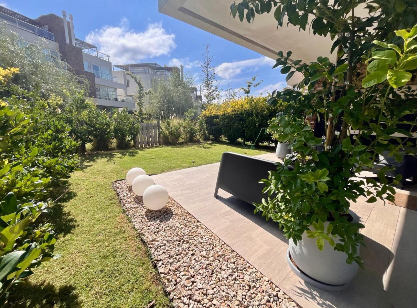 Foto de Departamento en venta en Castaños P.B. 3 dormitorios con jardín, imagen 1