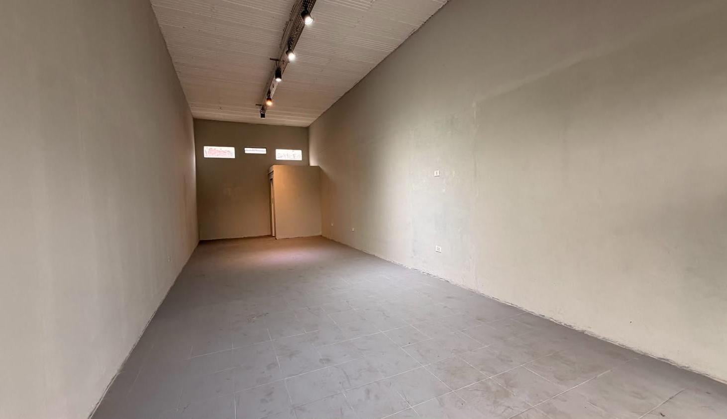 Foto de Local comercial sobre colectora, imagen 1