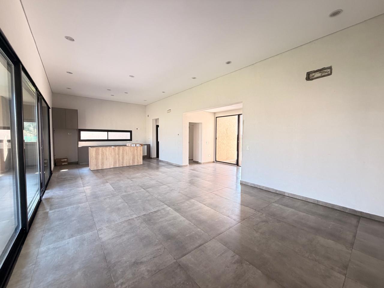 Foto de Casa en ALQUILER en una planta sobre lote central en Santo Tomas, imagen 3