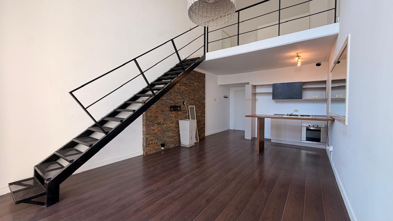 Foto de Departamento en VENTA en segundo piso con gran orientación e ideal, imagen 2