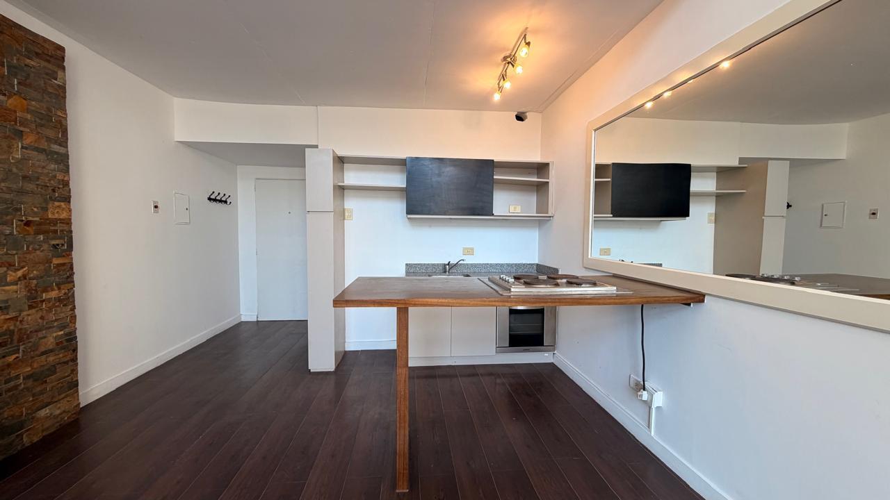 Foto de Departamento en ALQUILER en segundo piso con gran orientación e ideal, imagen 3