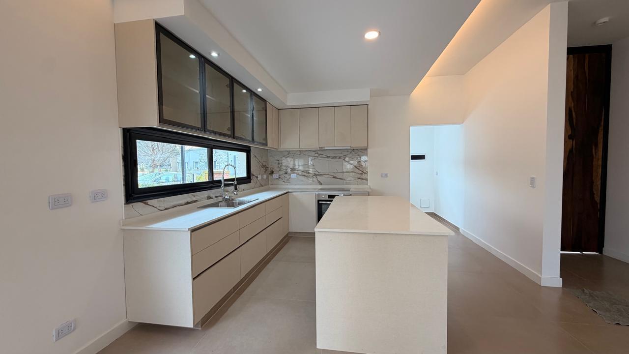 Foto de Casa a la venta en una sola planta en Santo Tomas, imagen 3
