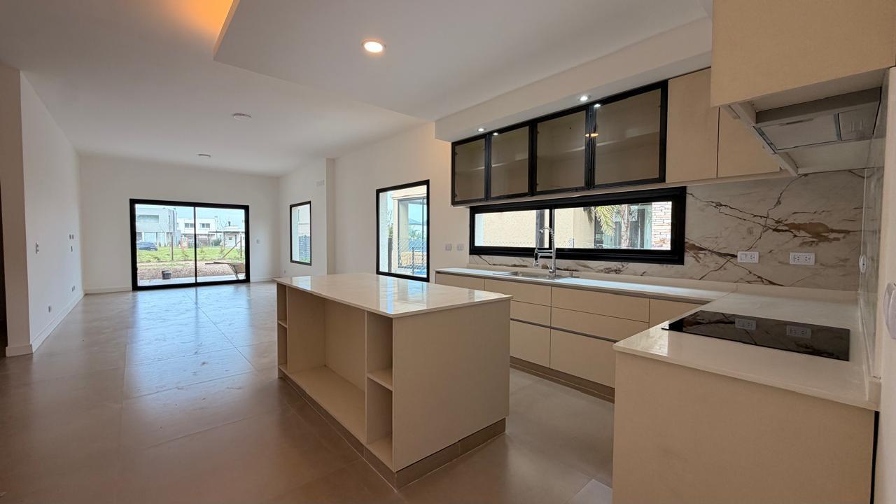 Foto de Casa a la venta en una sola planta en Santo Tomas, imagen 1