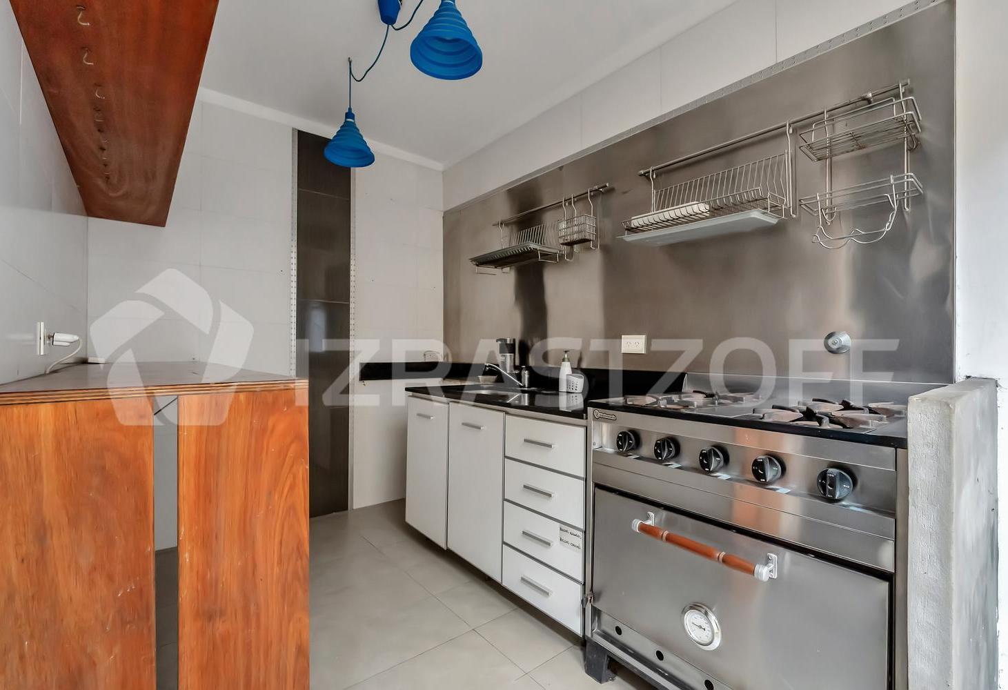 Foto de Venta de PH Reciclado con Patio Propio en dos plantas c/parrilla, imagen 4