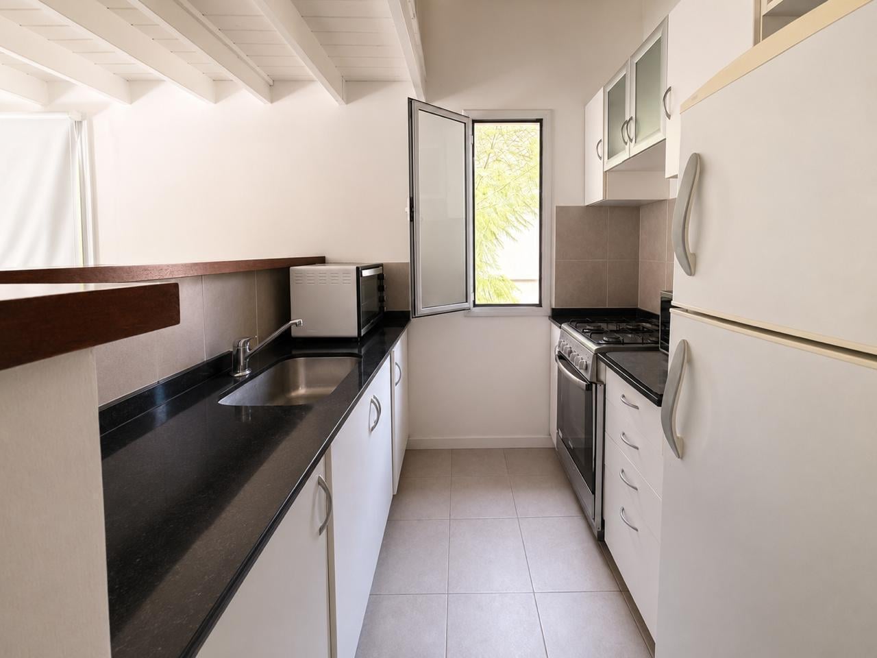 Foto de Departamento en Alquiler, un ambiente con altillo en La Candela - Zona, imagen 3
