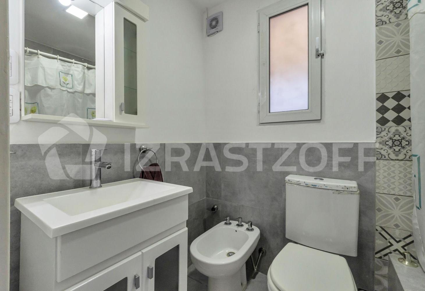 Foto de Casa en alquiler en Los Laureles, una sola planta, imagen 2