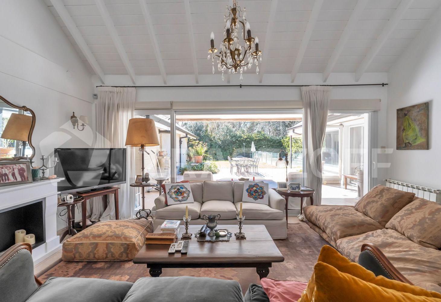 Foto de Casa en alquiler en Los Laureles, una sola planta, imagen 1