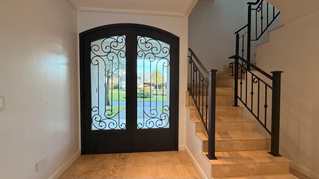 Foto de Casa en ALQUILER ANUAL Ayres Plaza -Tres plantas, imagen 5