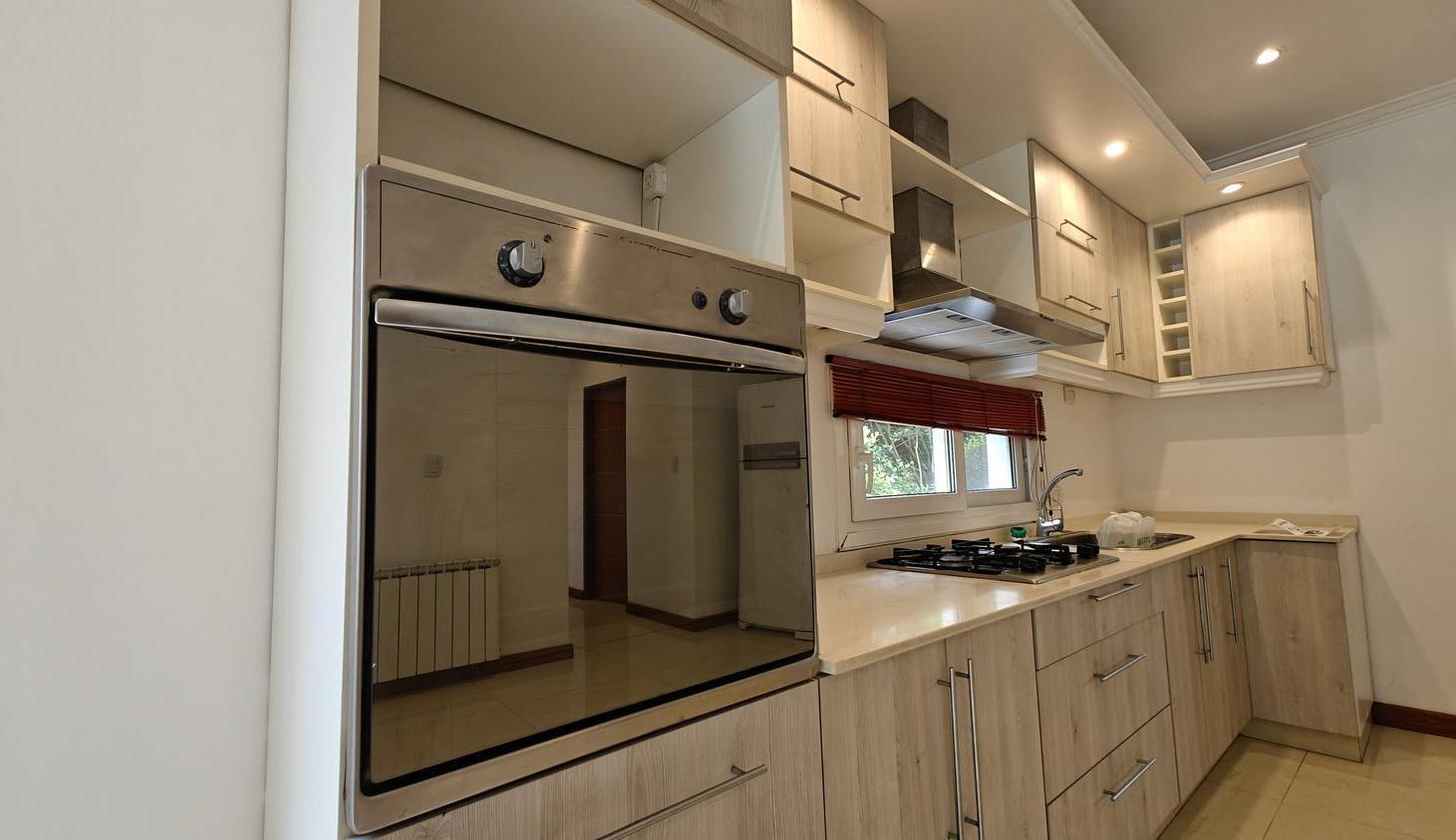 Foto de Casa en Alquiler en La Lomada | 3 dormitorios escritorio | Jardín y, imagen 3