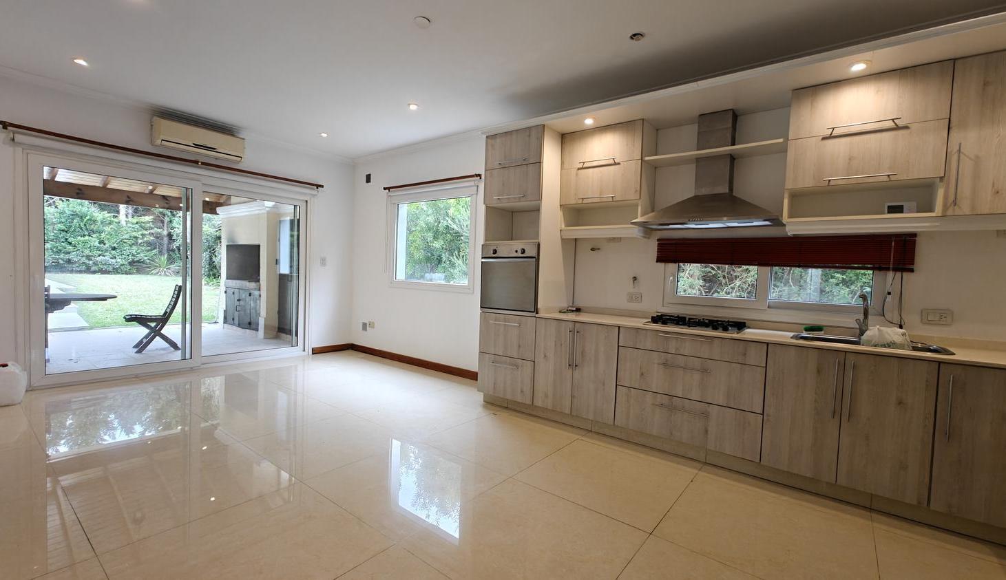 Foto de Casa en Alquiler en La Lomada | 3 dormitorios escritorio | Jardín y, imagen 5