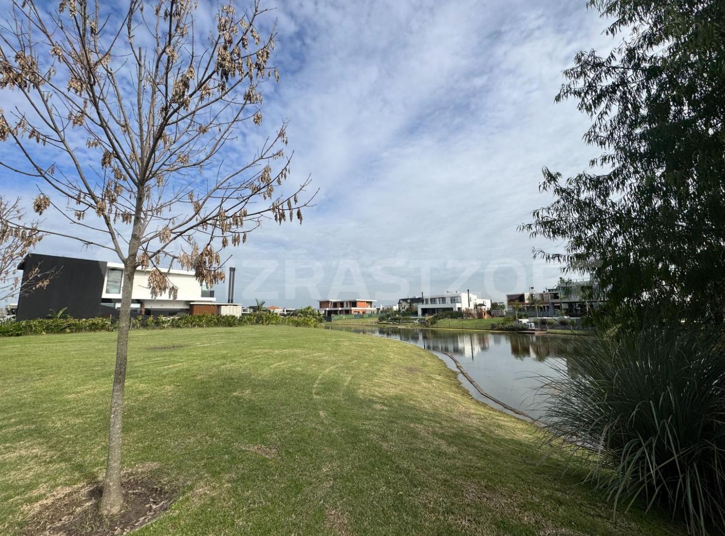 Foto de VENTA EXCLUSIVO LOTE AL AGUA UBICACIÓN UNICA - BARRIO VIRAZON NORDELTA, imagen 2