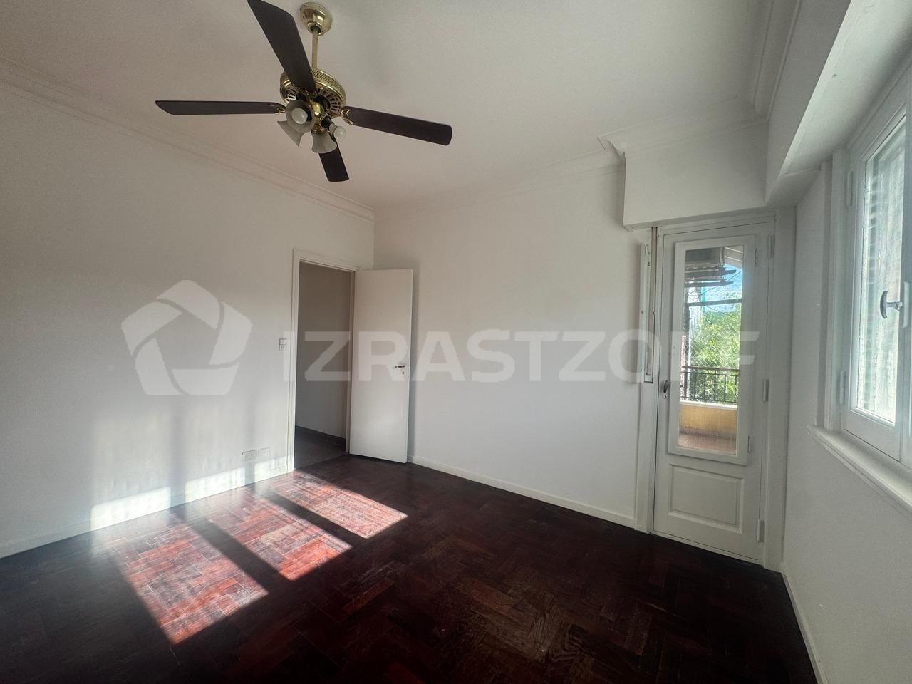 Foto de Venta amplio PH Planta Alta 4 amb con Balcon/Terraza/Parrilla - Florida, imagen 3
