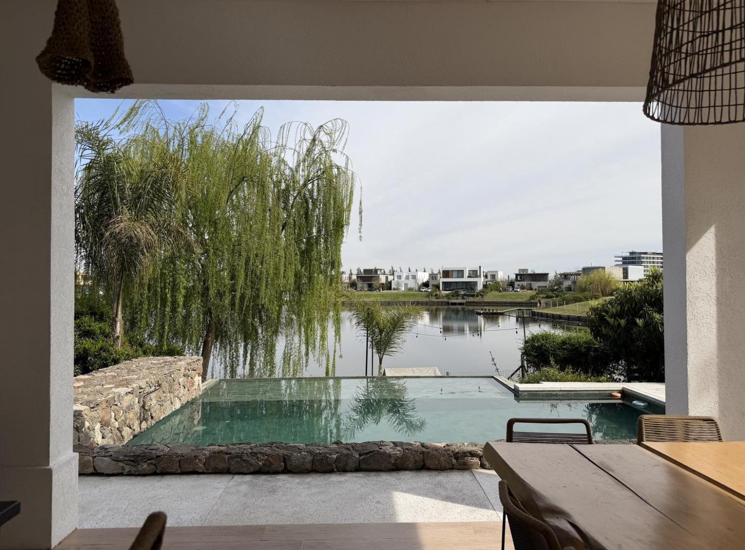 Foto de Casa en venta al agua en Castaños, 3/4 dormitorios, play y 3er piso, imagen 3