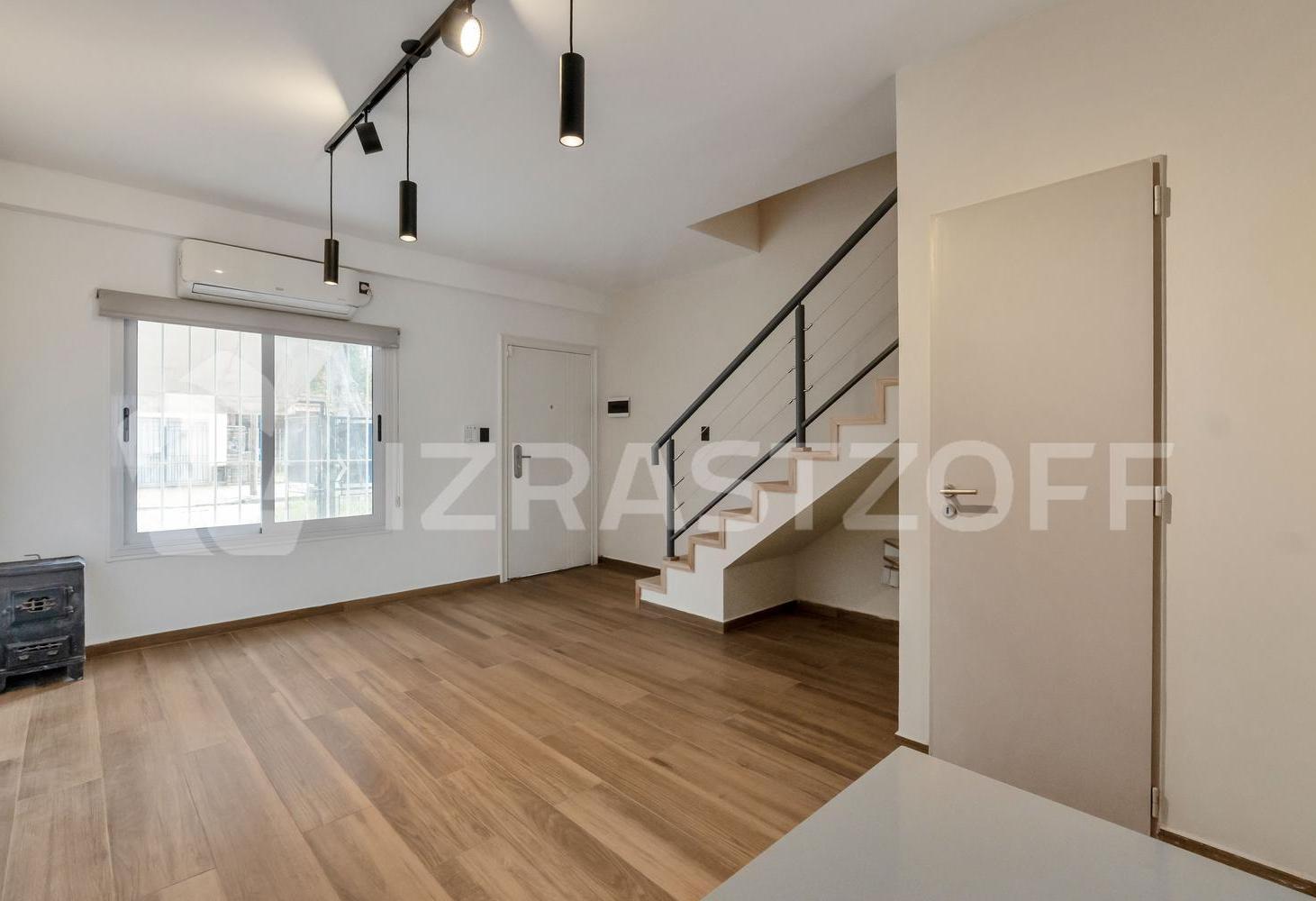 Foto de Venta Duplex Moderno 4 amb Premium, a nuevo! jardin/cochera - Florida, imagen 4