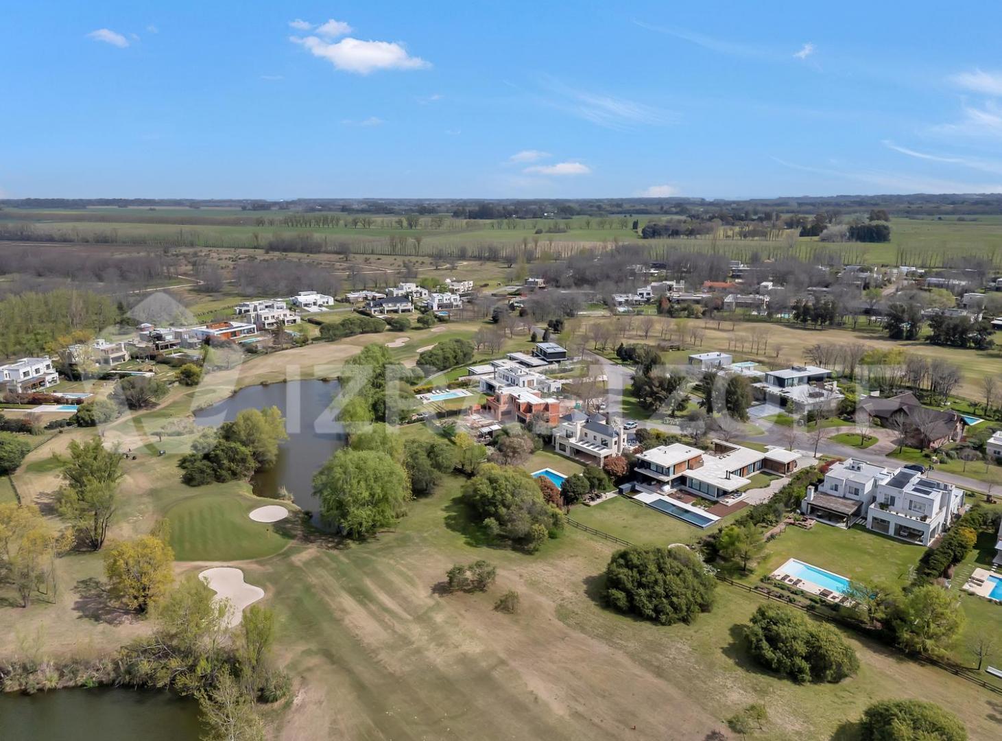 Foto de Casa en venta en Estancias del Golf Pilar con vista al Golf y la laguna, imagen 4