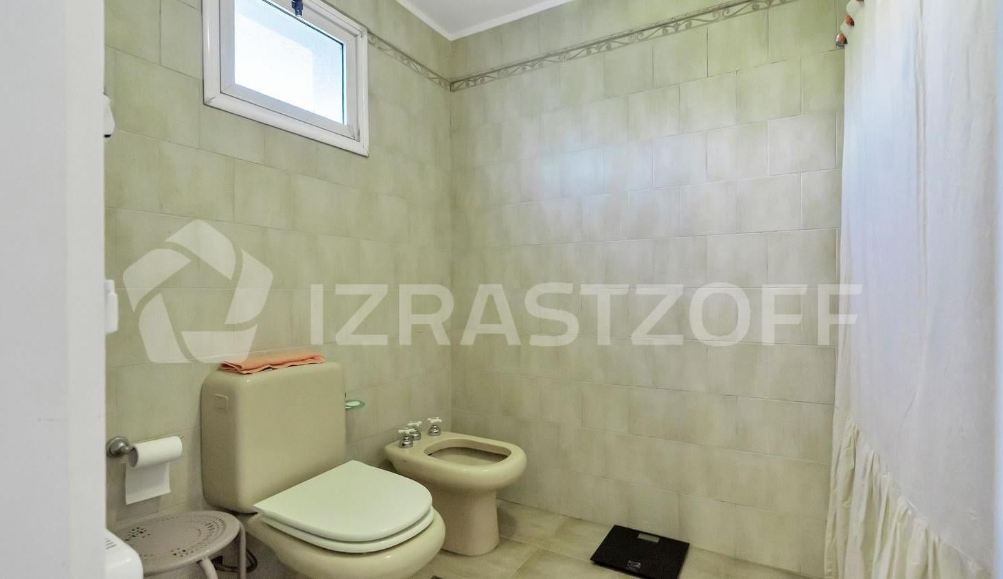 Foto de Casa en venta sobre lote central en La Delfina, imagen 5