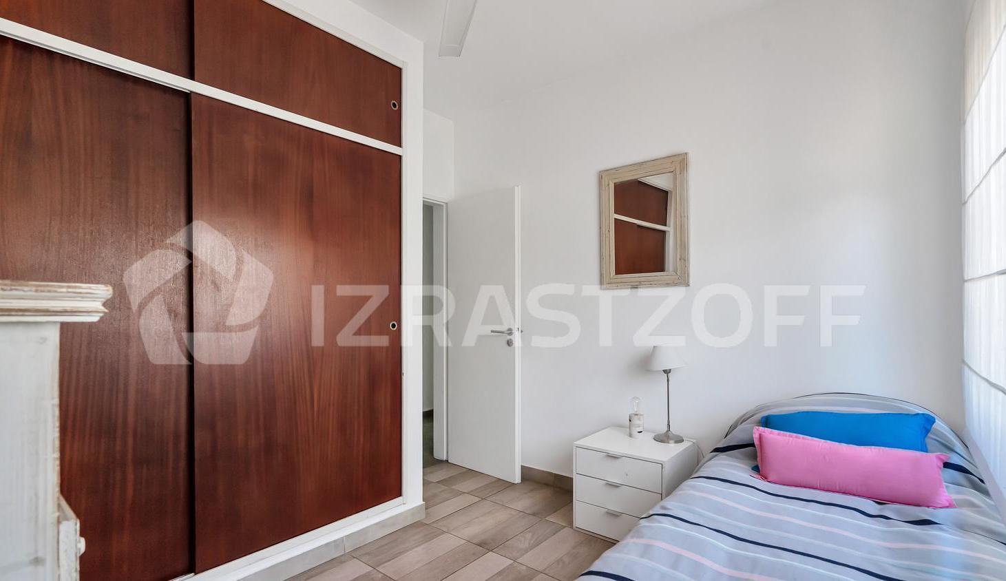 Foto de Casa en venta sobre lote central en La Delfina, imagen 3