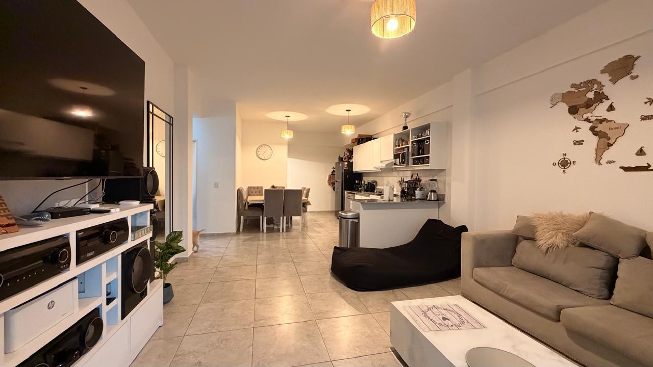 Foto de Departamento de dos dormitorios en condominio El Reparo, Pilar, imagen 3
