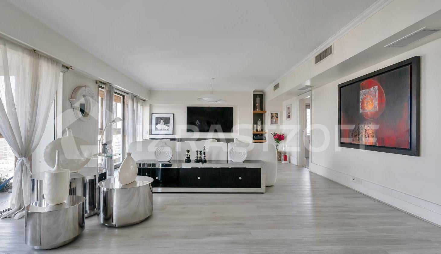 Foto de Duplex de 7 ambientes en venta con jardín en Belgrano. Amenities, imagen 3