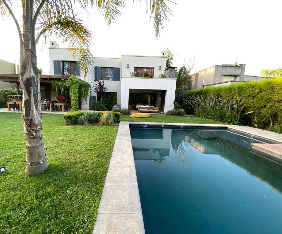 Foto de Casa para Navidad y Año Nuevo más enero con 4 dormitorios, imagen 1