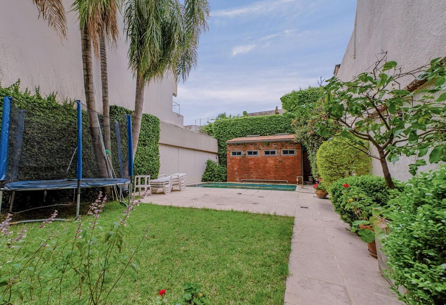 Foto de Venta de casa de 4 pisos y 7ambientes en Palermo con Pileta y Garage, imagen 4