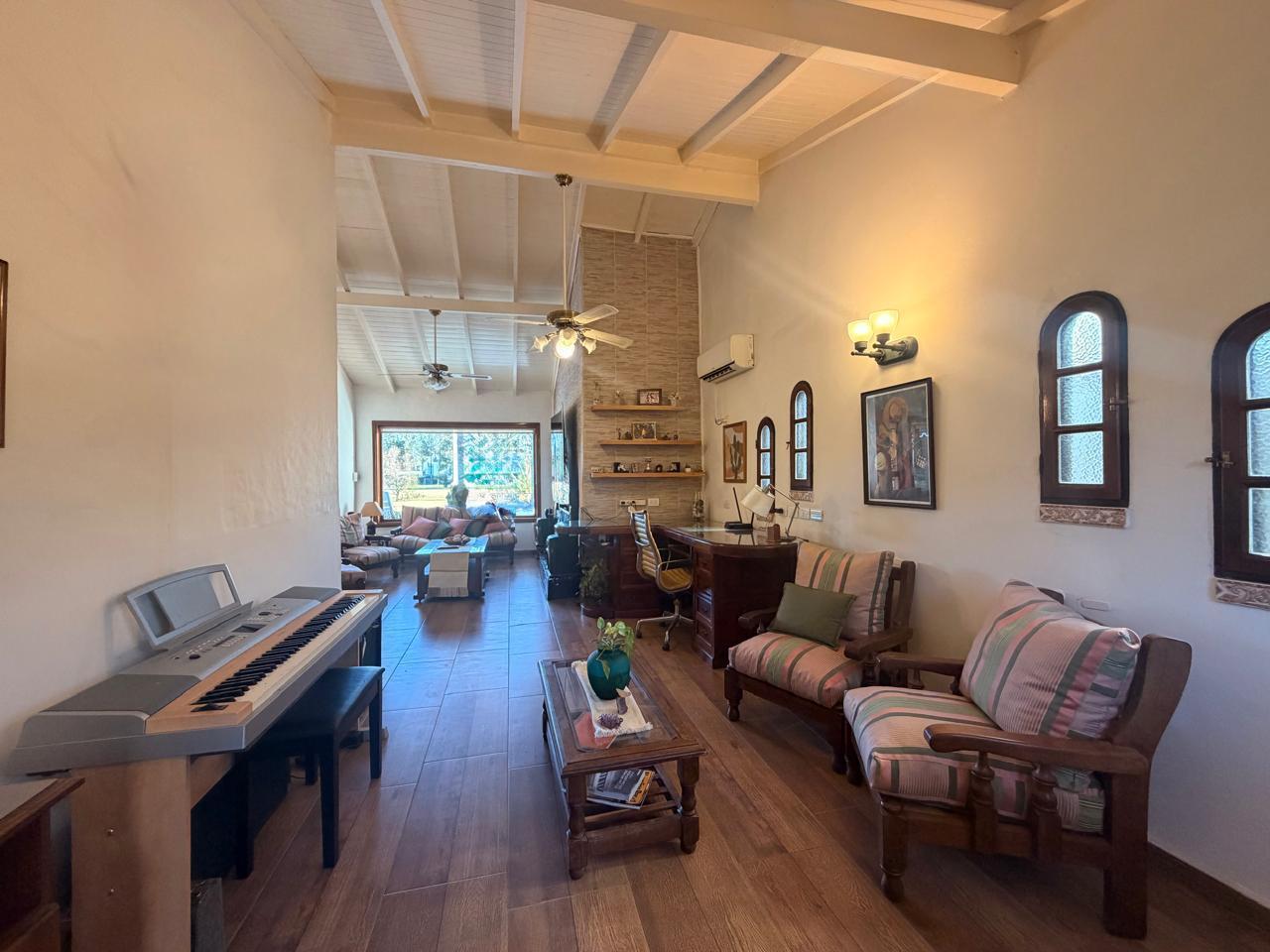 Foto de Impecable casa en venta en el CC Larena, imagen 2