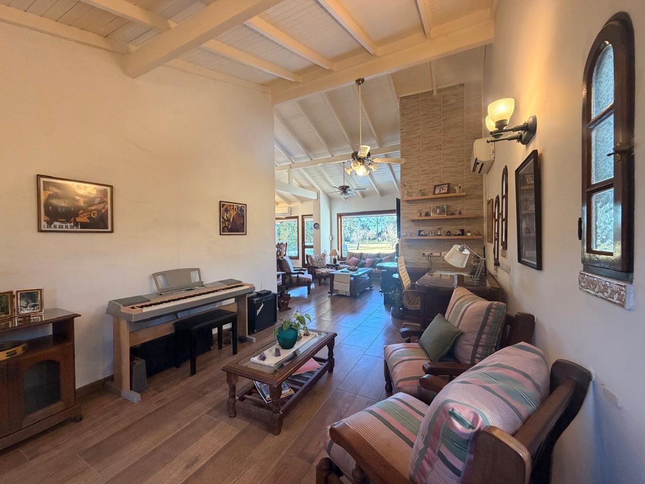 Foto de Impecable casa en venta en el CC Larena, imagen 3