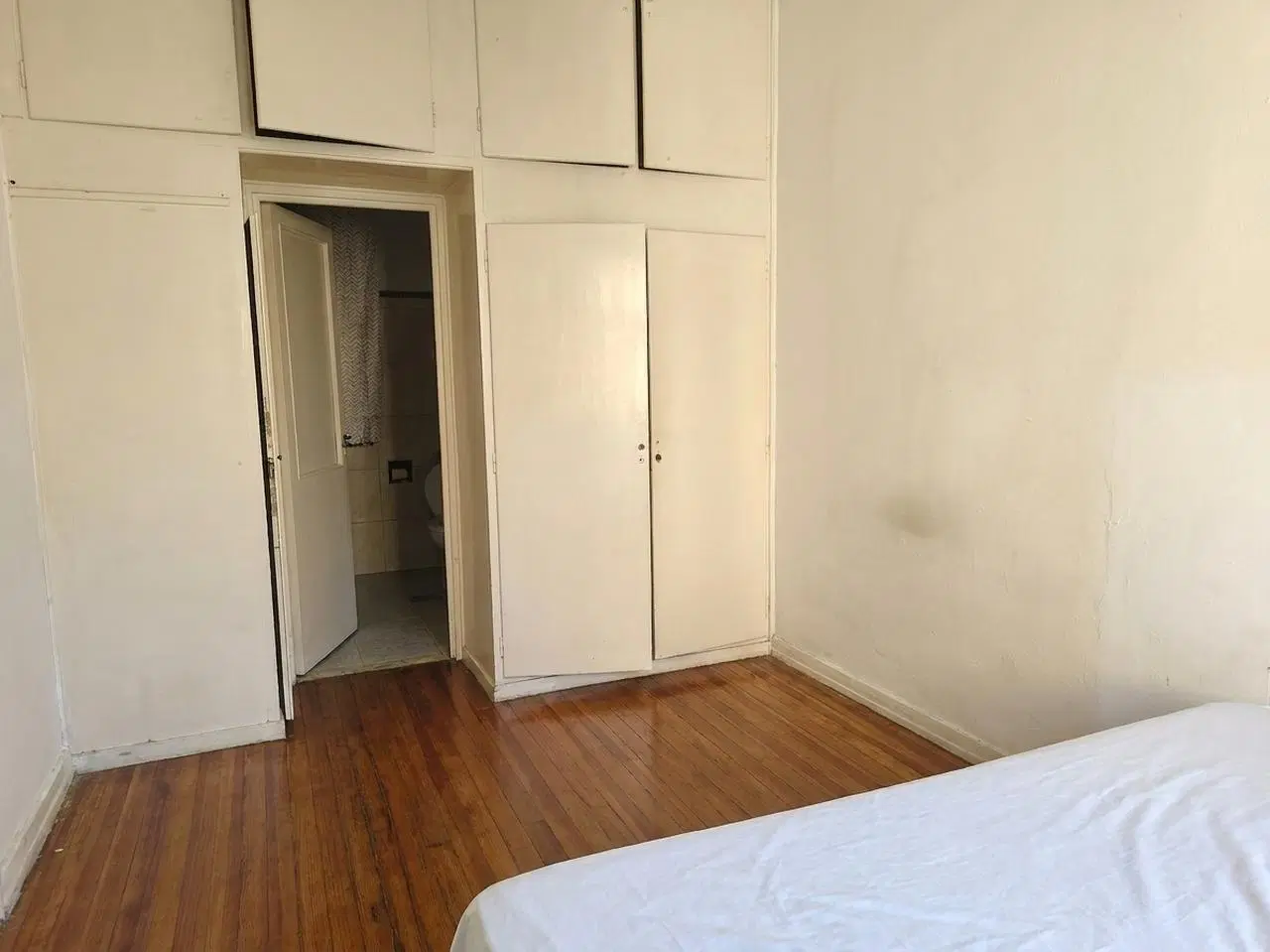 Oportunidad:  venta de amplio  Dto 54m² con Patio con techo Corredizo 5