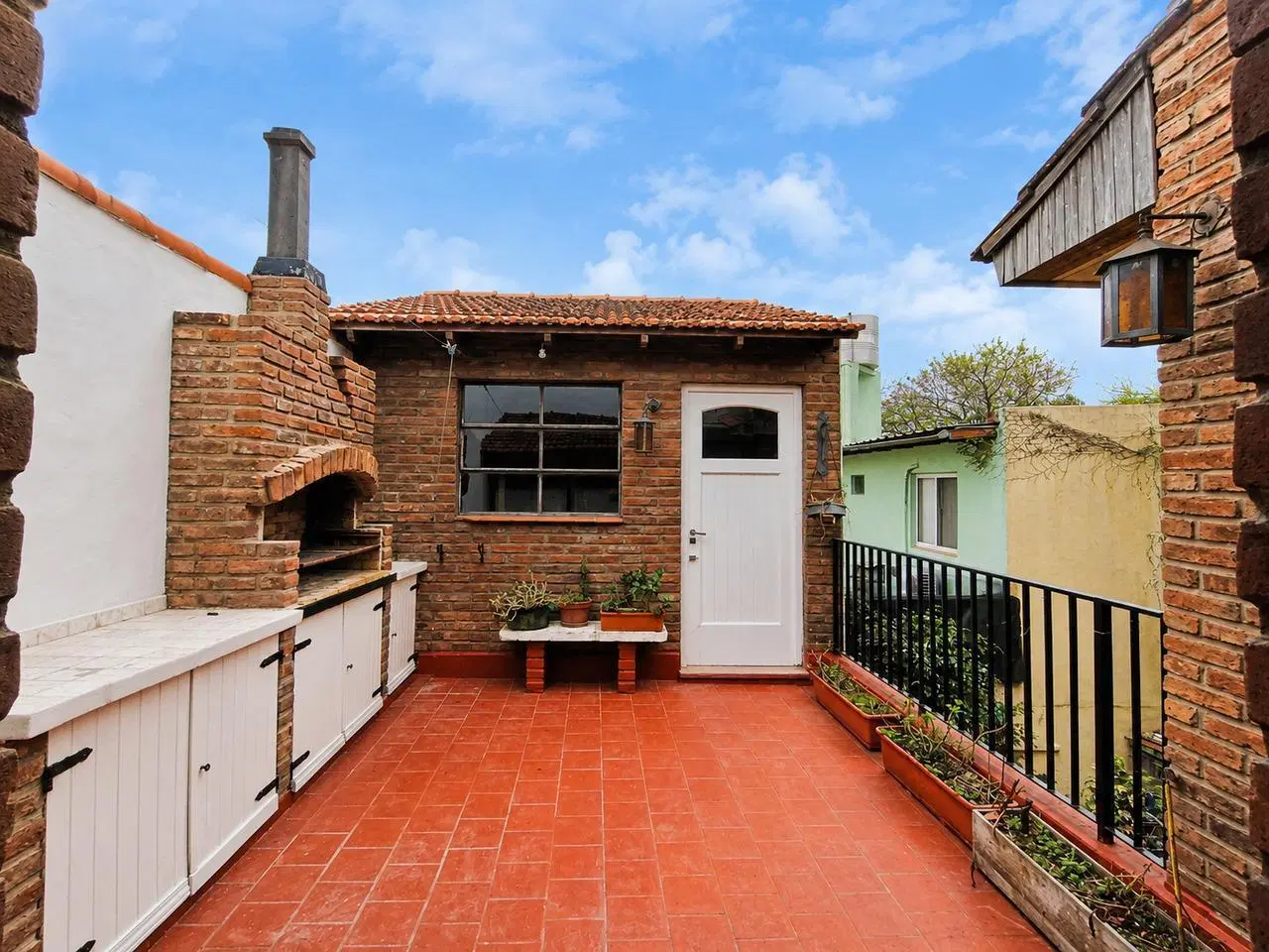 PH con gran cocina comedor, patio aterrazado y parrilla | Vivienda o estudio profesional 2