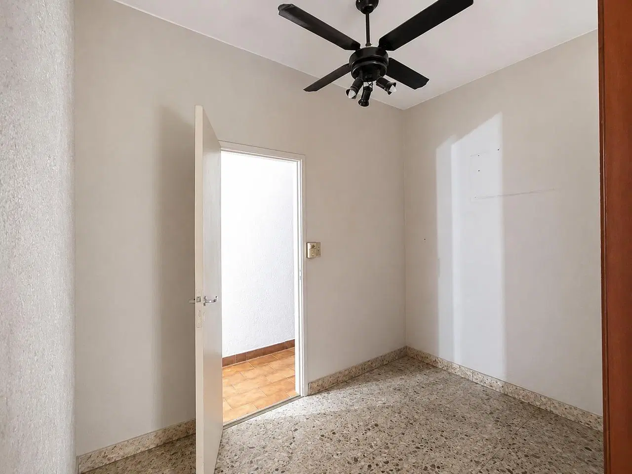 PH con gran cocina comedor, patio aterrazado y parrilla | Vivienda o estudio profesional 4
