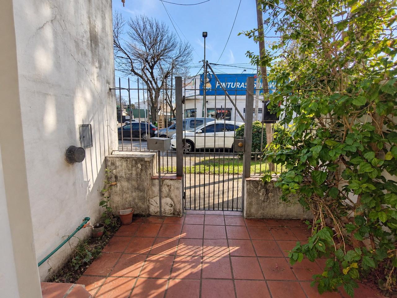 Foto de Terreno en esquina sobre Av. Rolón, San Isidro, imagen 4