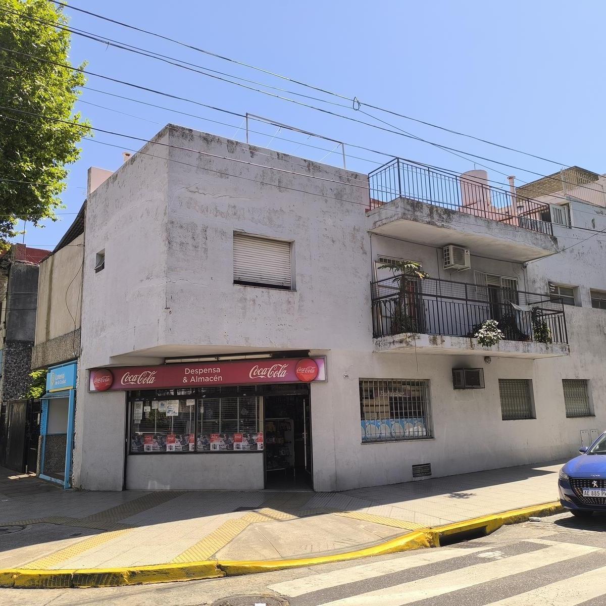 Único PH Totalmente Externo en Esquina con Terraza. Oportunidad! 2