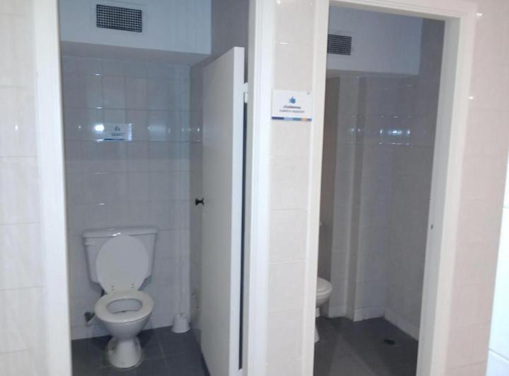 Foto de Única Oficina de 460 m2 Edificio con imagen corporativo!!!!, imagen 2