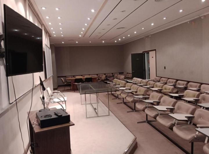 Foto de Única Oficina de 460 m2 Edificio con imagen corporativo!!!!, imagen 4