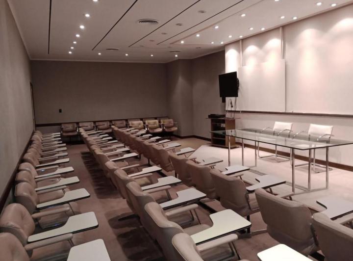 Foto de Única Oficina de 460 m2 Edificio con imagen corporativo!!!!, imagen 3