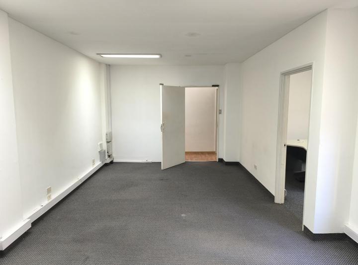 ÚNICA OFICINA DE 76 M2 EDIFICIO 24 HS!!! GRAN OPORTUNIDAD!! ATENCIÓN INVERSORES!!!! 4