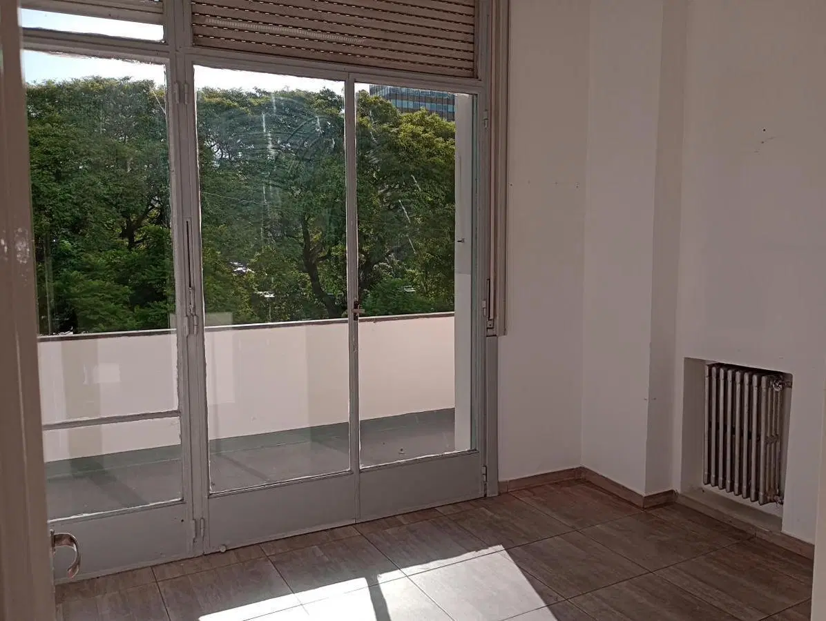 ÚNICO PISO DE 90 M2 CON 4 DESPACHOS CON BALCÓN GRAN VISTA!!!! 4