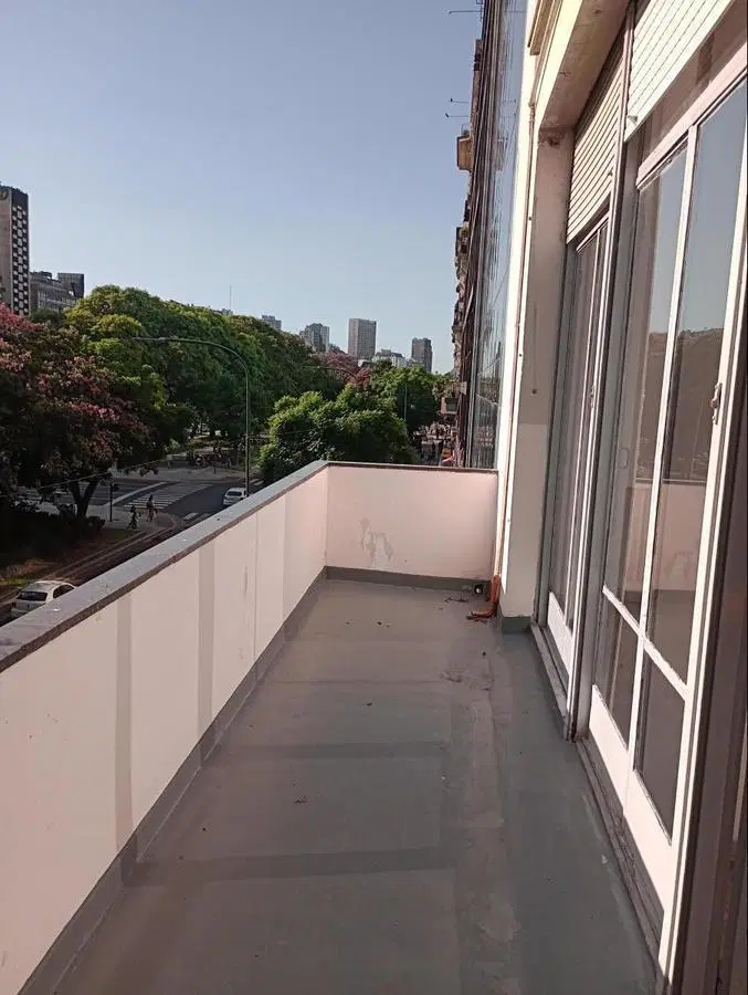 ÚNICO PISO DE 90 M2 CON 4 DESPACHOS CON BALCÓN GRAN VISTA!!!! 3