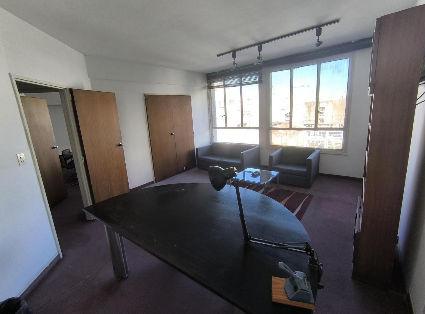 Foto de Unico piso de oficinas en el Microcentro de 120 M2!!!! Gran, imagen 2