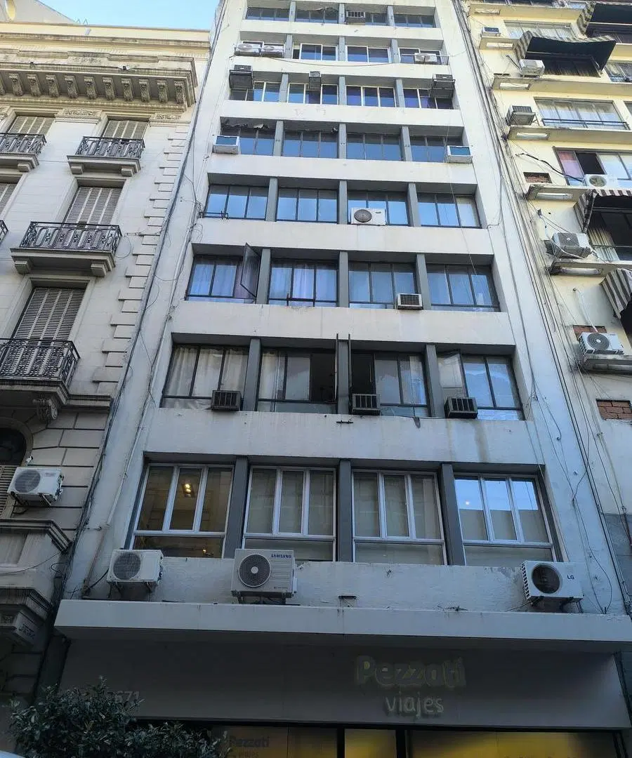 Unico piso de oficinas en el Microcentro de 120 M2!!!! Gran Oportunidad!!!! 2